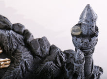 Load image into Gallery viewer, 3D Dragon Chess Set
