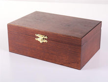 Load image into Gallery viewer, Standard Staunton 3 1/2" Chess Pieces #5 in Box
